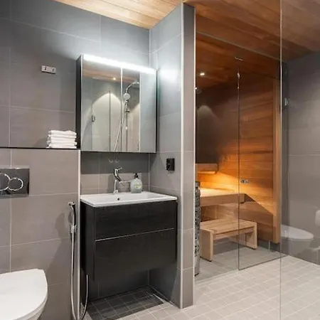Hotellitason Kodikas 90 M2 *